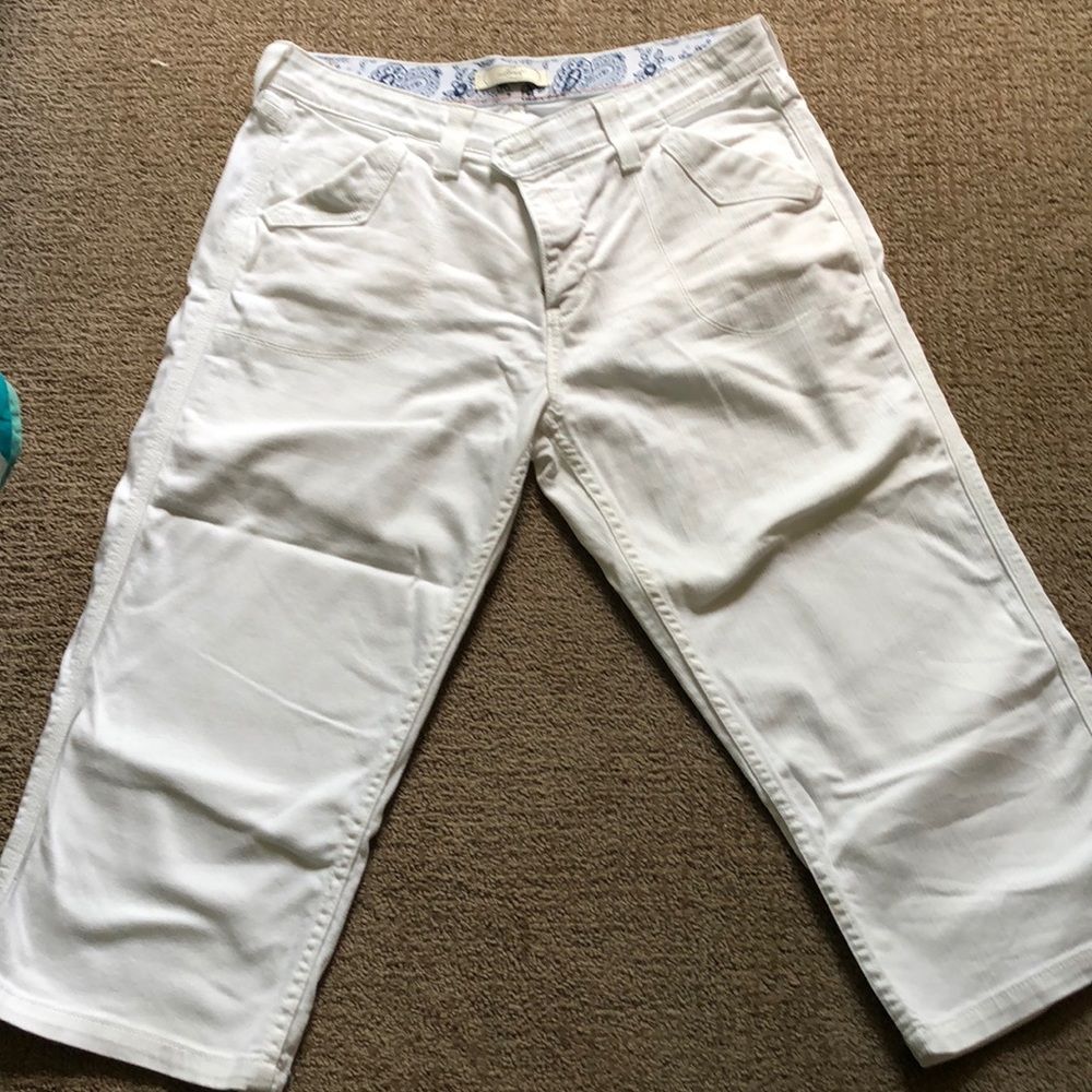 White capris